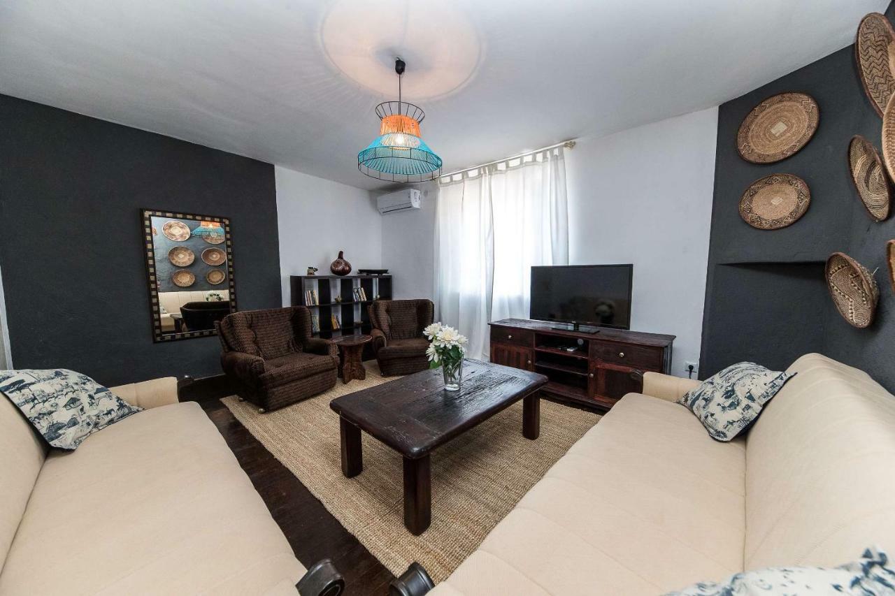诺维·维诺多尔斯基Panorama House别墅 外观 照片